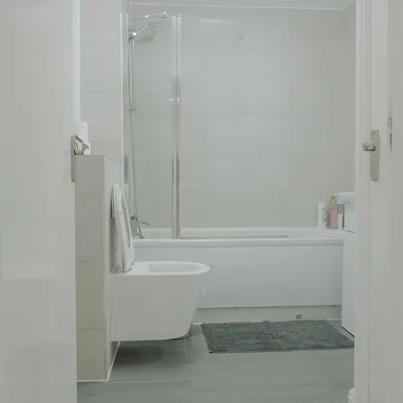 Lovely Modern 2 Bed Flat With Parking, Close To City Centre Manchester Exterior photo